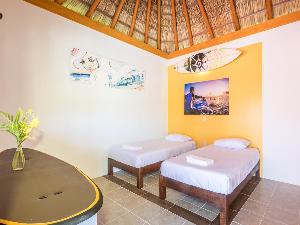 Experiencia Surf Camp Hostel Brisas de Zicatela Kültér fotó