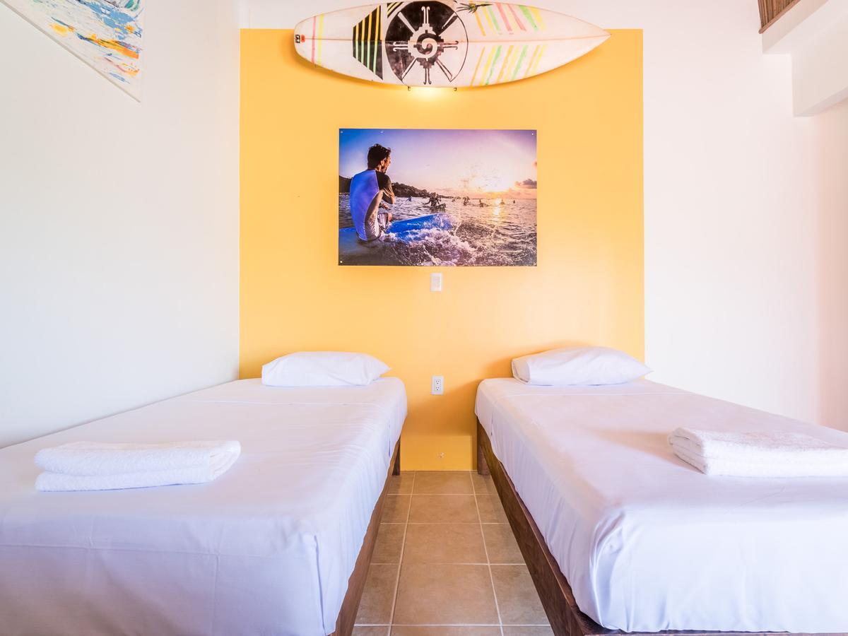 Experiencia Surf Camp Hostel Brisas de Zicatela Kültér fotó