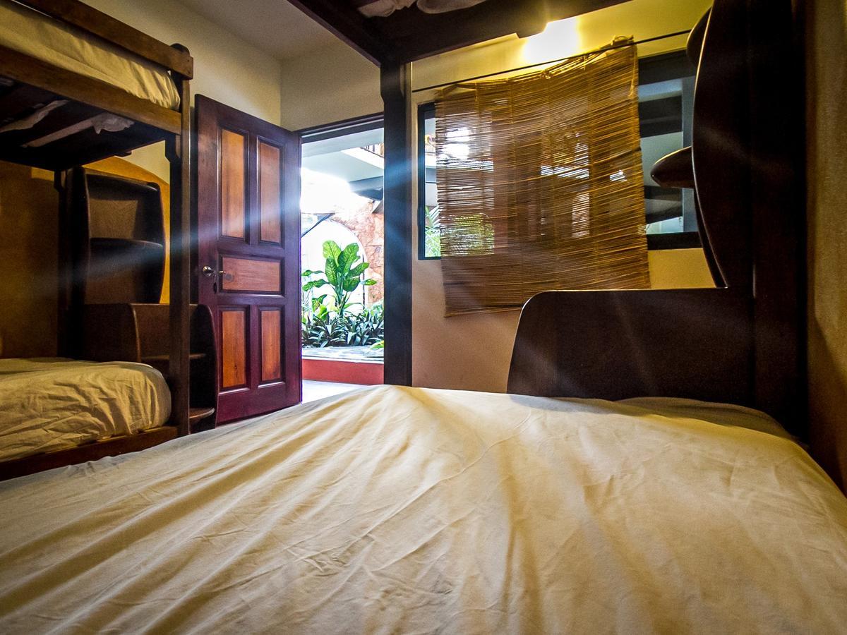 Experiencia Surf Camp Hostel Brisas de Zicatela Kültér fotó