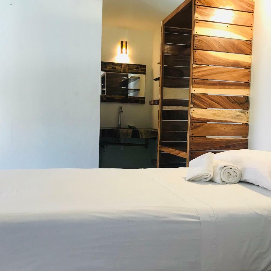 Experiencia Surf Camp Hostel Brisas de Zicatela Kültér fotó