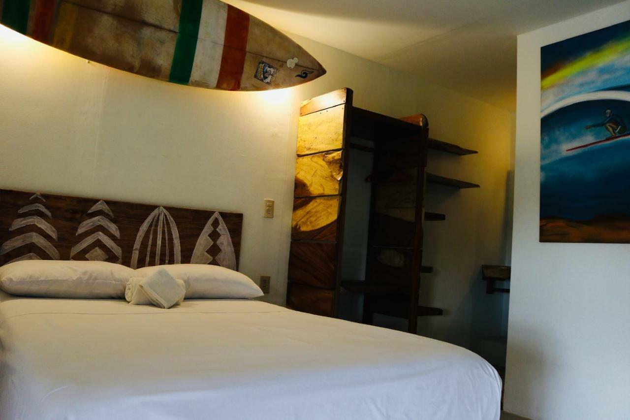 Experiencia Surf Camp Hostel Brisas de Zicatela Kültér fotó