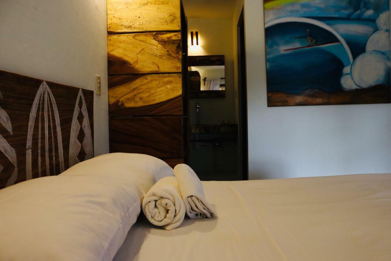 Experiencia Surf Camp Hostel Brisas de Zicatela Kültér fotó